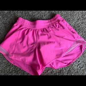 Lululemon hotty hot shorts 4” size 4 sonic pink